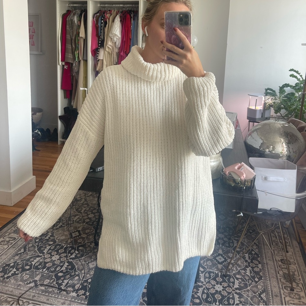 Abercrombie White Turtleneck